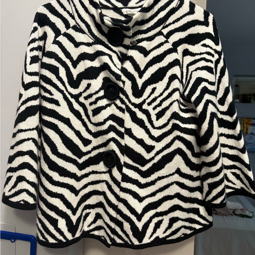 JohnPaulRichard Black and White Zebra Cape